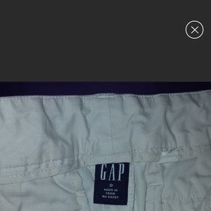 Gap capris khaki material. Size 0